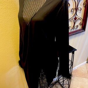 NWOT Flirty Black v neckline w/rhinestones &on hem, feathers on sleeves, X-Large